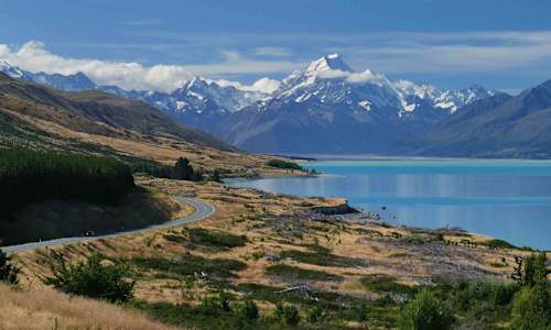 Aoraki Mt Cook rising above Lake Pukaki